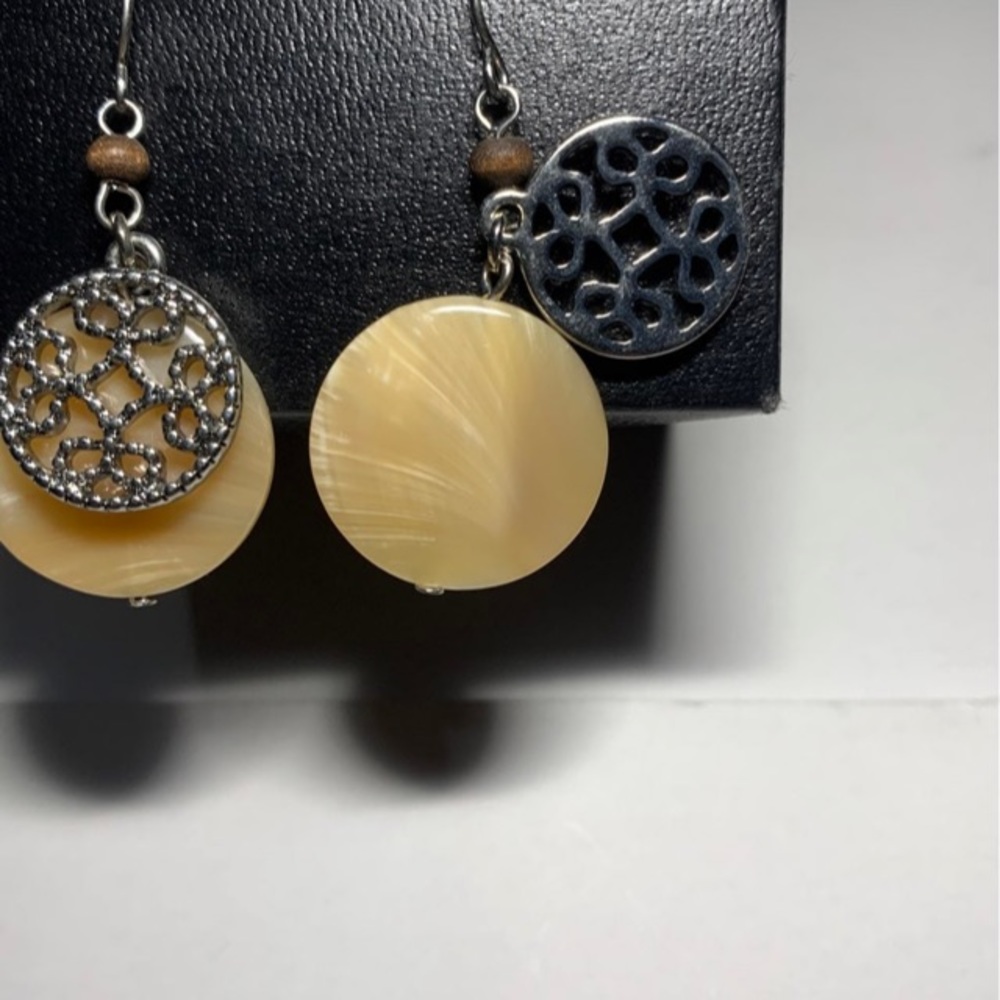 Earrings - Picture 2 of 5